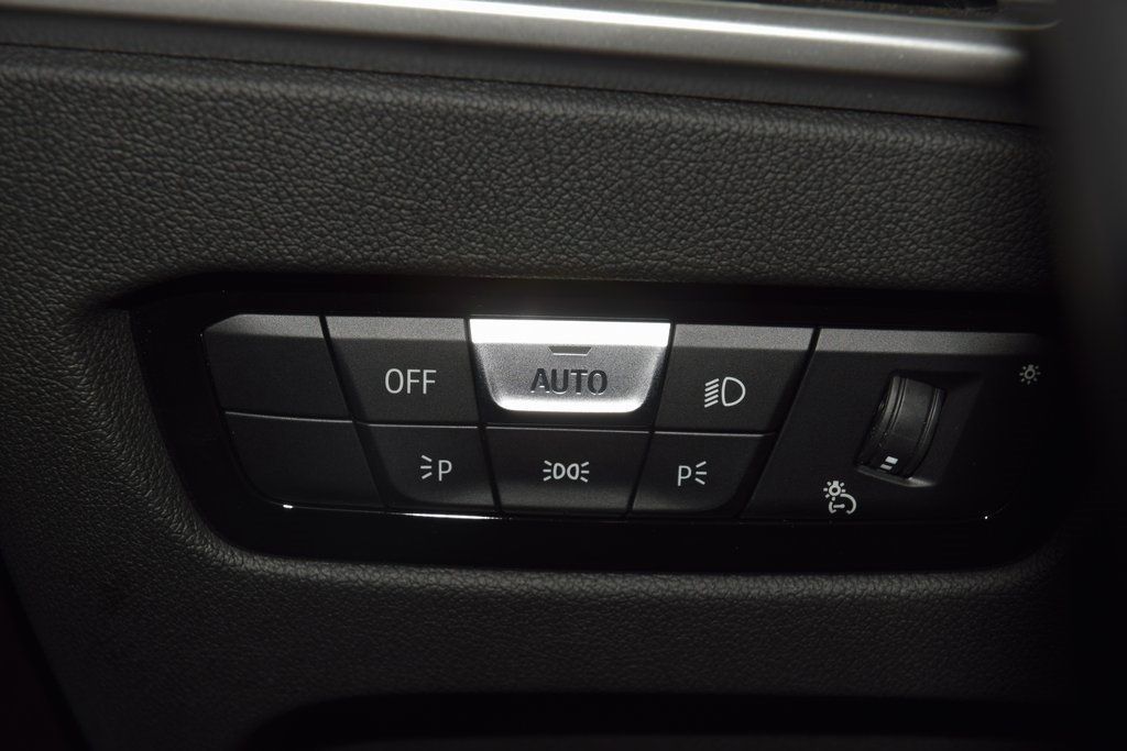 2025 BMW M2 Base - 22962683 - 34