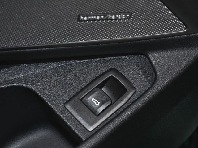 2025 BMW M3 Base - 23042247 - 70
