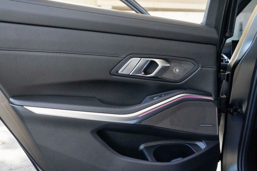 2025 BMW M3 Competition xDrive - 22934363 - 76