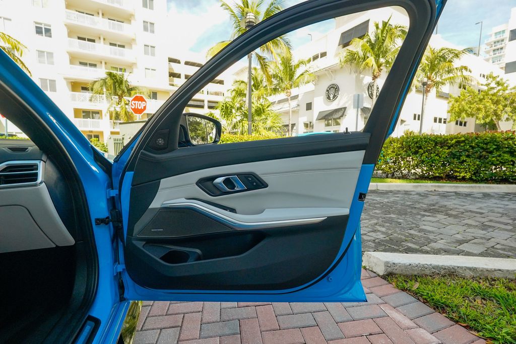 2025 BMW M3 Competition xDrive - 22957566 - 86