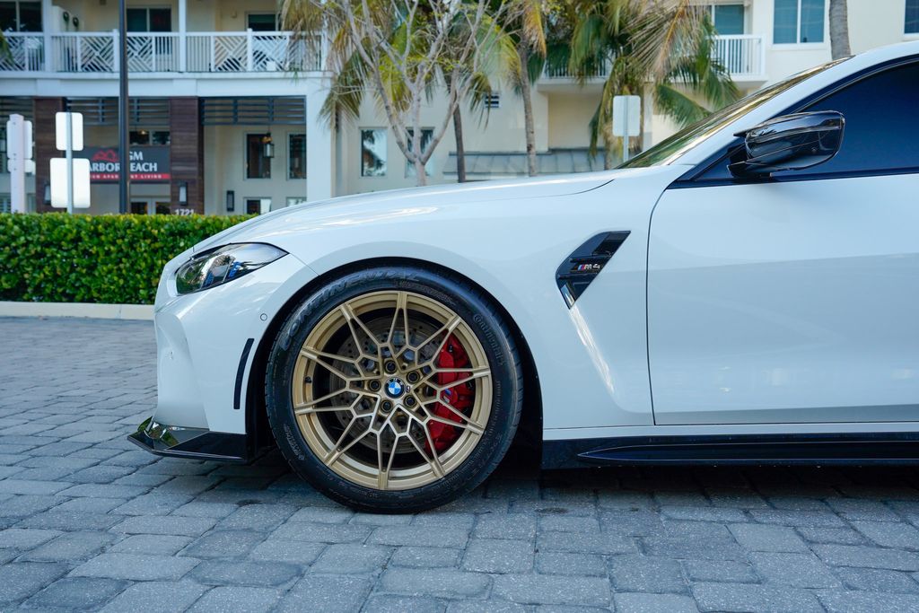 2025 BMW M4  - 22989289 - 12