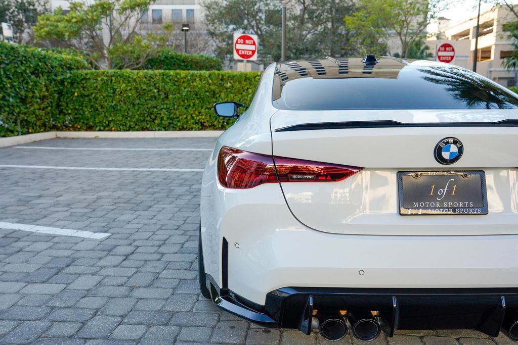 2025 BMW M4  - 22989289 - 23