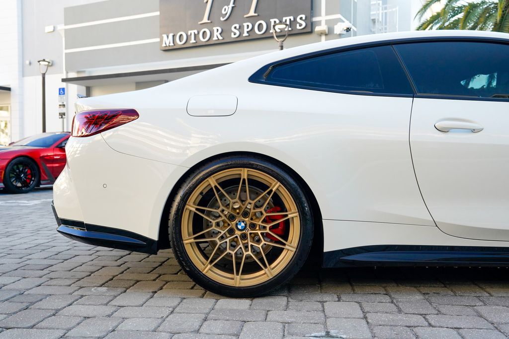 2025 BMW M4  - 22989289 - 30
