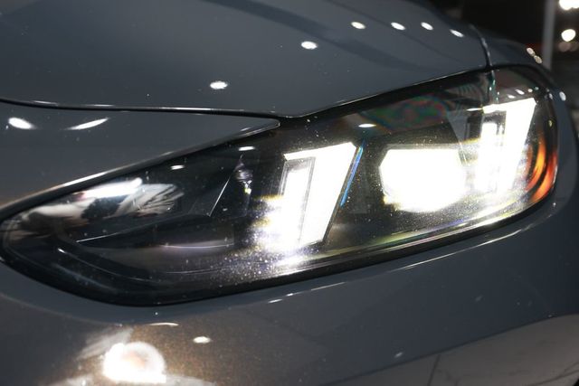 2025 BMW M4 Base - 22982162 - 35