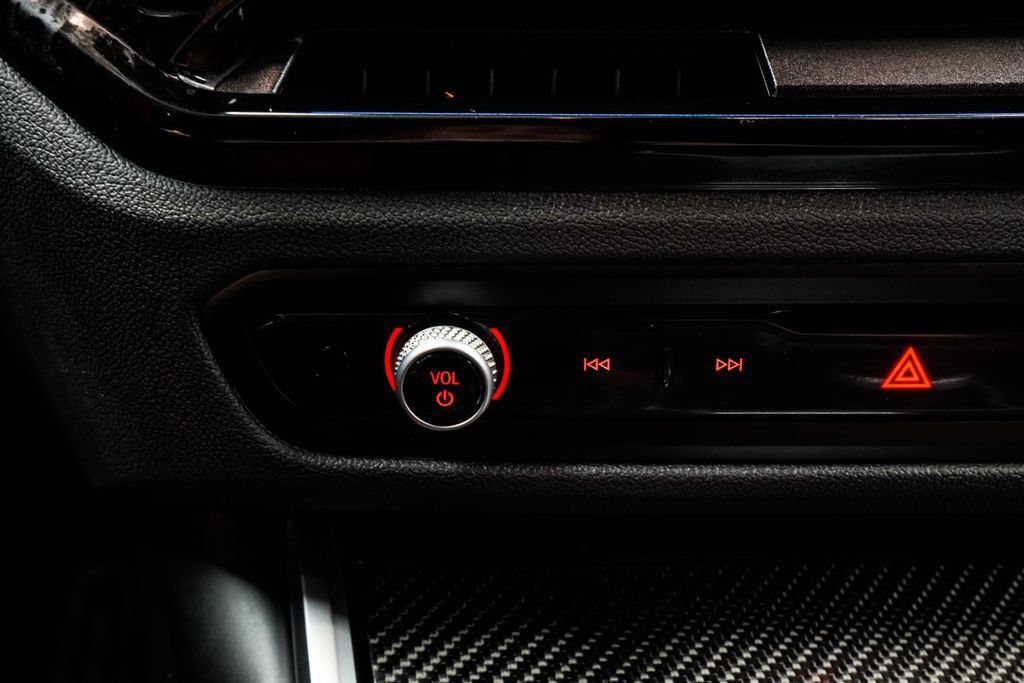 BMW M4 photo 25