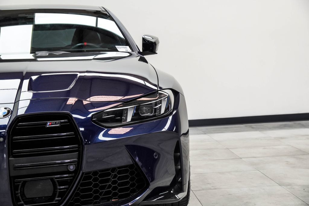BMW M4 photo 7