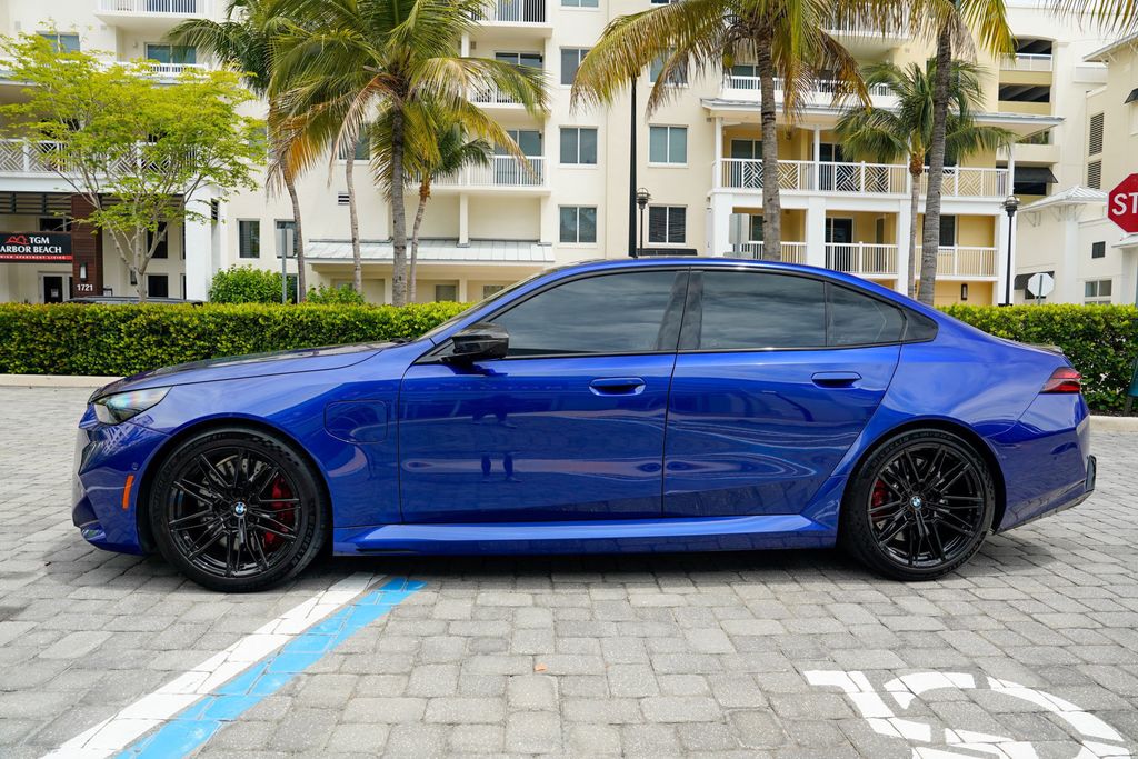2025 BMW M5  - 23053855 - 14