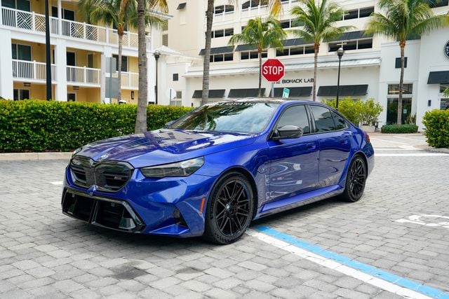 2025 BMW M5  - 23053855 - 1