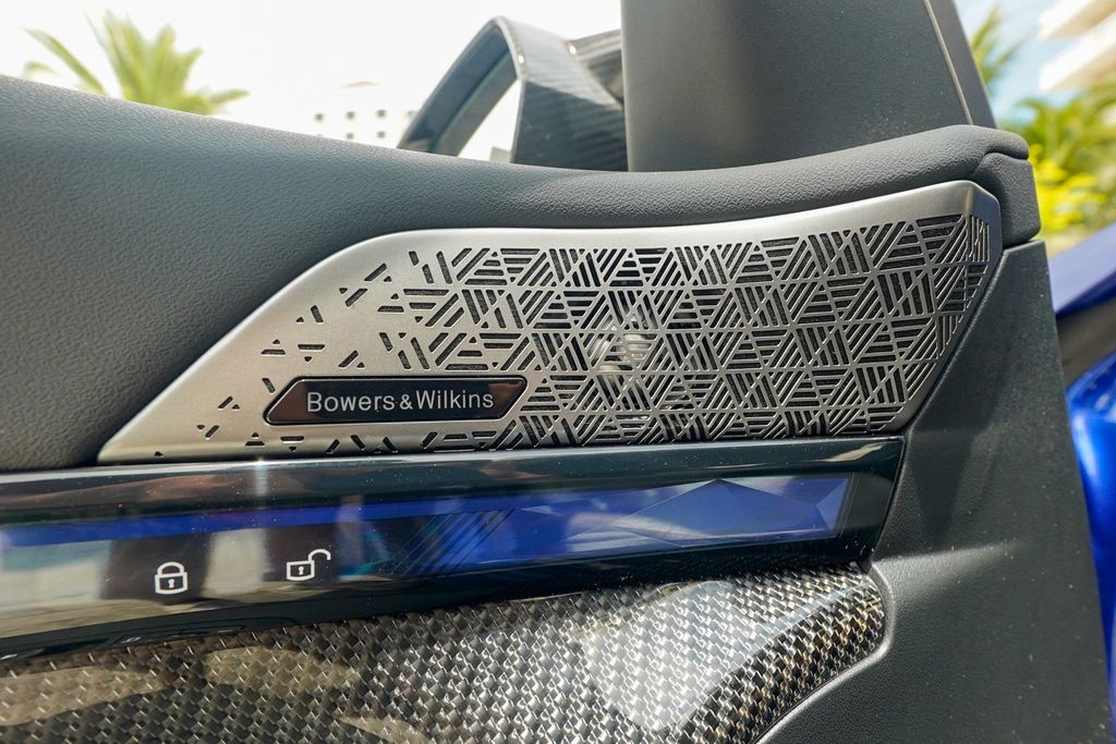 2025 BMW M5  - 23053855 - 53