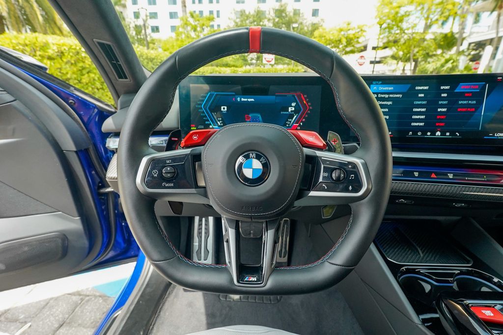 2025 BMW M5  - 23053855 - 62