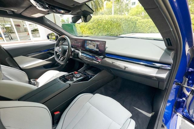 2025 BMW M5  - 23053855 - 85
