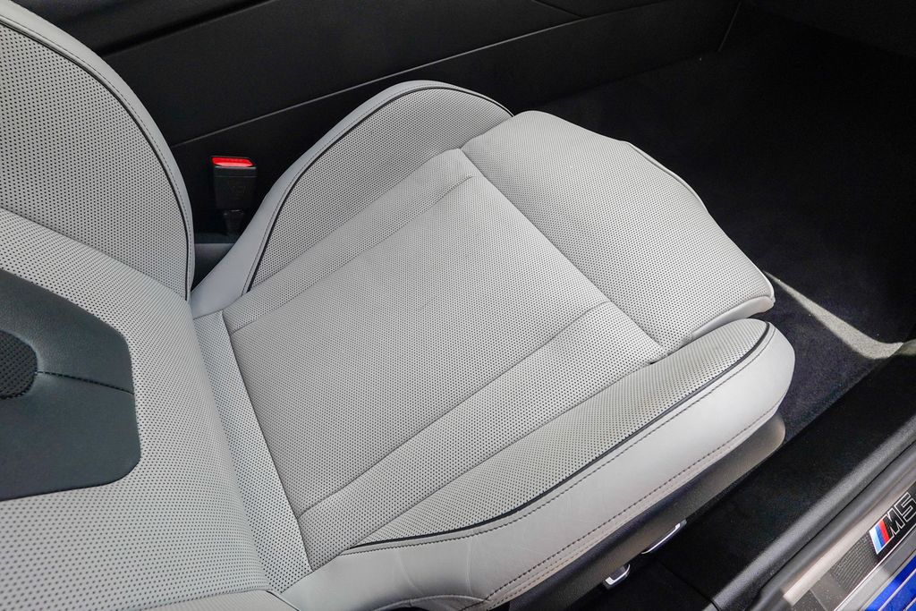 2025 BMW M5  - 23053855 - 89