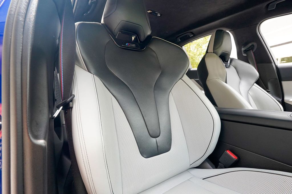 2025 BMW M5  - 23053855 - 90