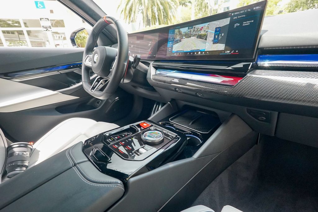 2025 BMW M5  - 23053855 - 92