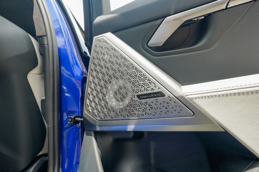 2025 BMW M5  - 23053855 - 94