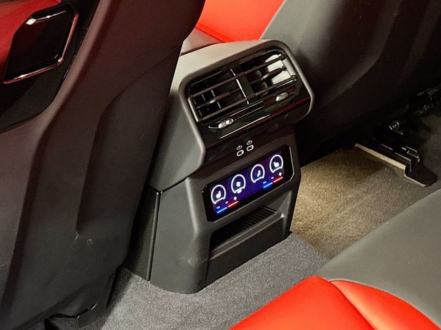 2025 BMW M5  - 23083581 - 16