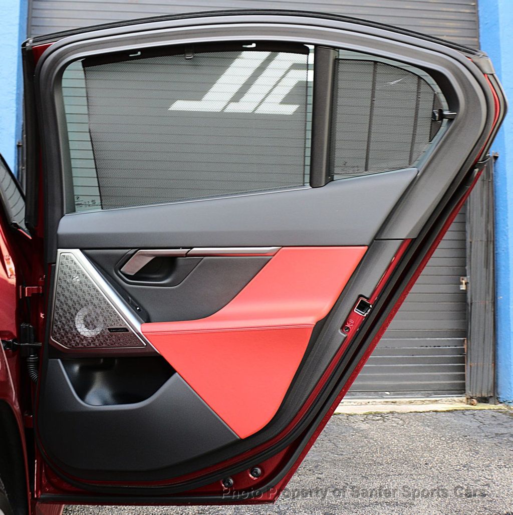 2025 BMW M5  - 22999652 - 24