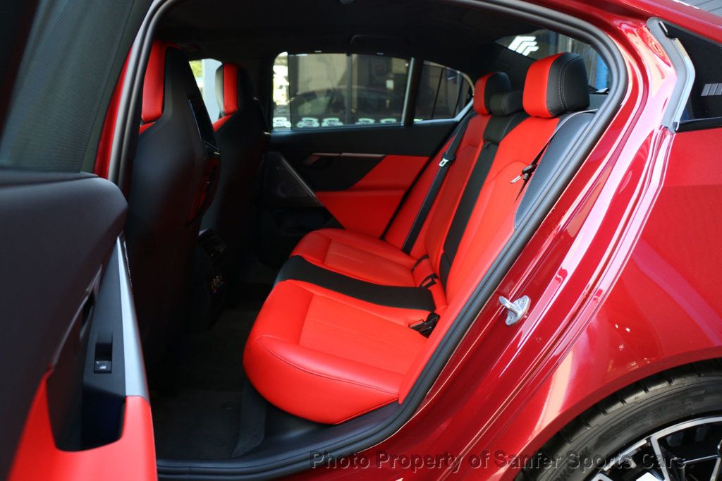 2025 BMW M5  - 22999652 - 33