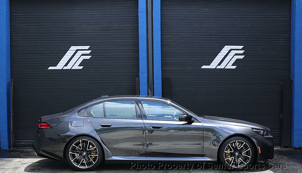 2025 BMW M5  - 23067511 - 0