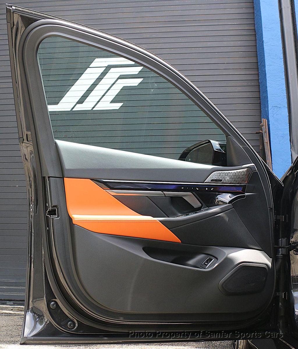 2025 BMW M5  - 23067511 - 16