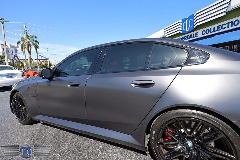 2025 BMW M5  - 22992016 - 10