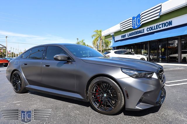 2025 BMW M5  - 22992016 - 3