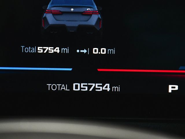 2025 BMW M5 Base - 22925612 - 28
