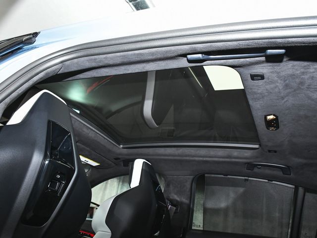 2025 BMW M5 Base - 22925612 - 70