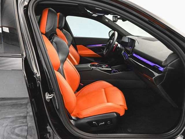 2025 BMW M5 Base - 23039020 - 39