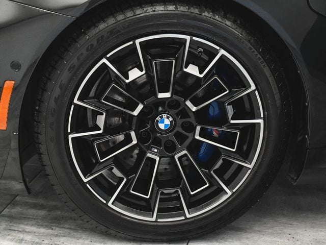 2025 BMW M5 Base - 23039020 - 6
