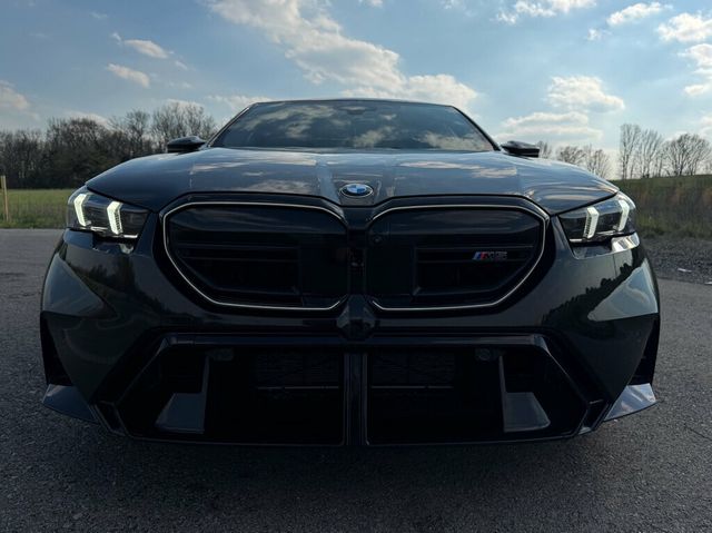 2025 BMW M5 M5 W/DRIVING ASSISTANCE PRO EXECUTIVE PKG M DRIVE PRO LOADED!! - 23004308 - 4