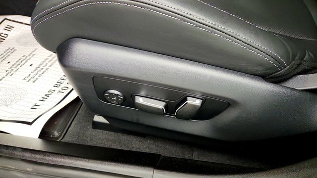 2025 BMW M5 Touring w/ M Driver's Package & Executive Pkg - 23083992 - 11