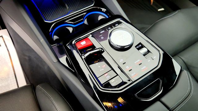 2025 BMW M5 Touring w/ M Driver's Package & Executive Pkg - 23083992 - 16