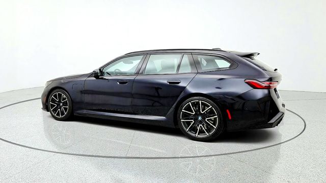 2025 BMW M5 Touring w/ M Driver's Package & Executive Pkg - 23083992 - 6