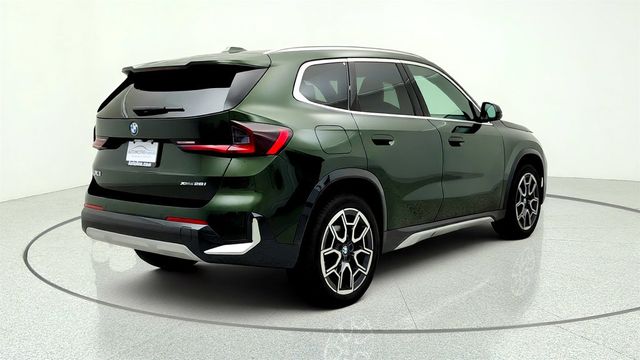 2025 BMW X1 xDrive28i w/ Convenience Pkg & harman/kardon Premium Audio - 23032104 - 4
