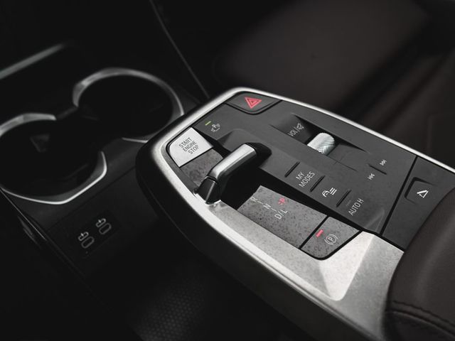 2025 BMW X2 xDrive28i - 22992604 - 27