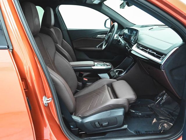 2025 BMW X2 xDrive28i - 22992604 - 33