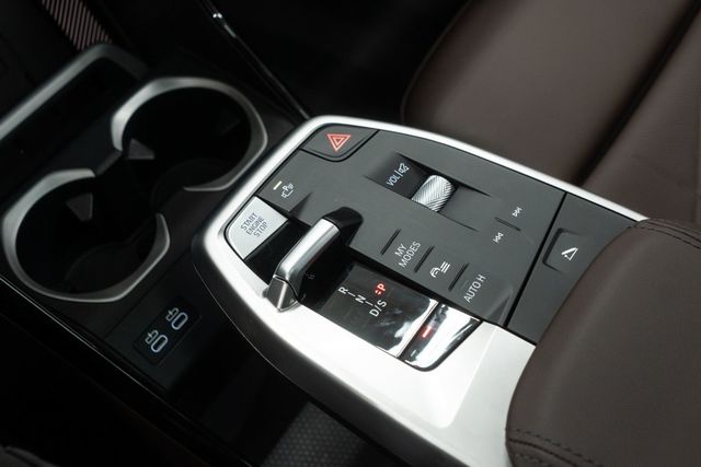 2025 BMW X2 xDrive28i Sports Activity - 22897435 - 17