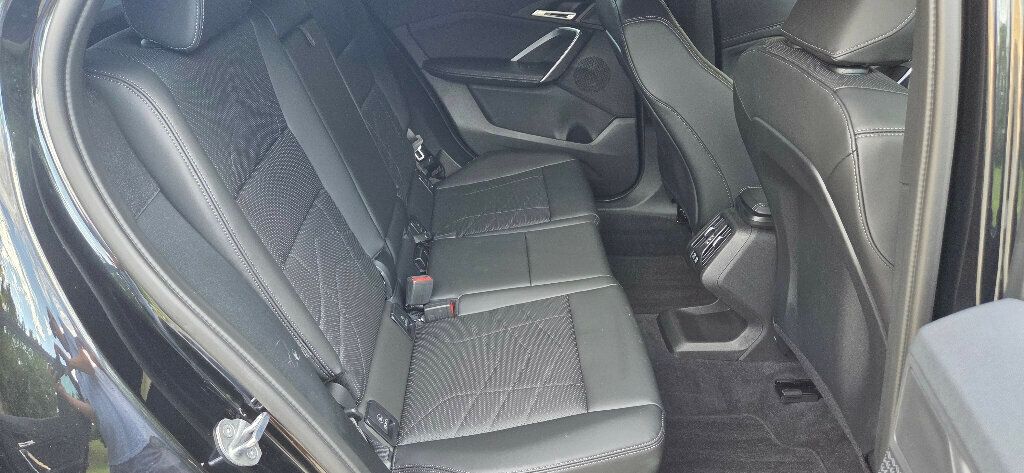2025 BMW X2 xDrive28i Sports Activity - 22881672 - 24
