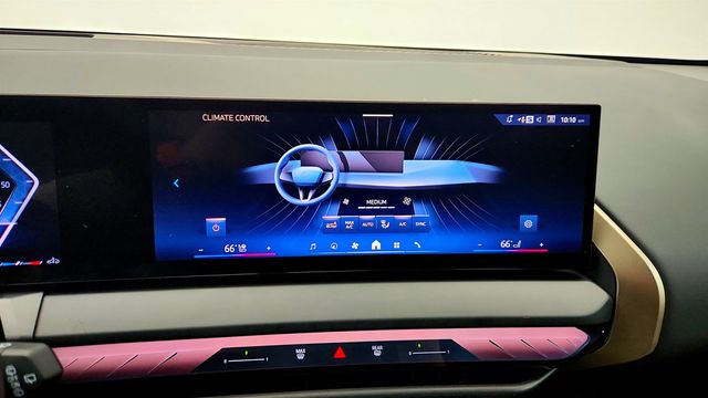 2025 BMW X3 30 xDrive SAV w/ Premium & Driving Assistance Professional Pkgs - 23009496 - 18