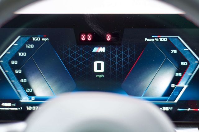 2025 BMW X3 M-Sport Pro Pkg/Heated&Cooled Seats/Heads Up Display/Pano Roof - 22971377 - 25