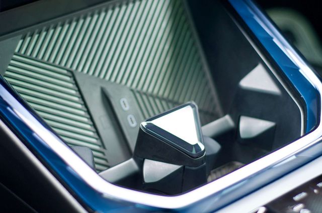 2025 BMW X3 M-Sport Pro Pkg/Heated&Cooled Seats/Heads Up Display/Pano Roof - 22971377 - 26