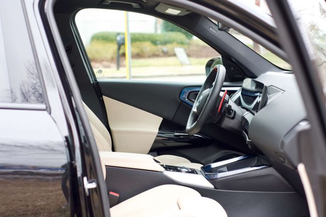 2025 BMW X3 M-Sport Pro Pkg/Heated&Cooled Seats/Heads Up Display/Pano Roof - 22971377 - 29