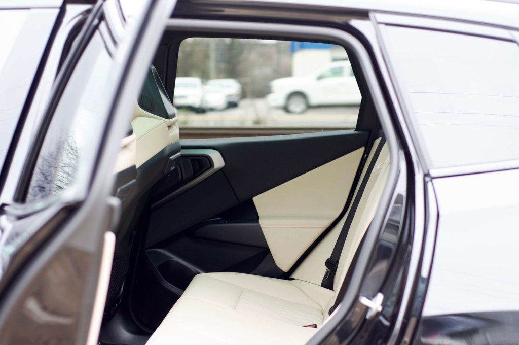 2025 BMW X3 M-Sport Pro Pkg/Heated&Cooled Seats/Heads Up Display/Pano Roof - 22971377 - 36