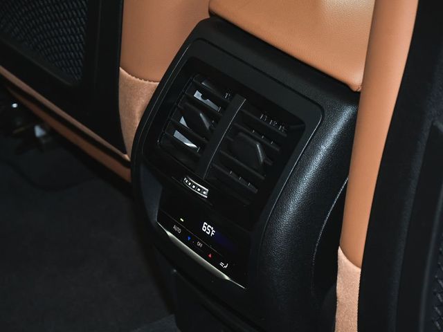 2025 BMW X4 xDrive30i - 23005756 - 52