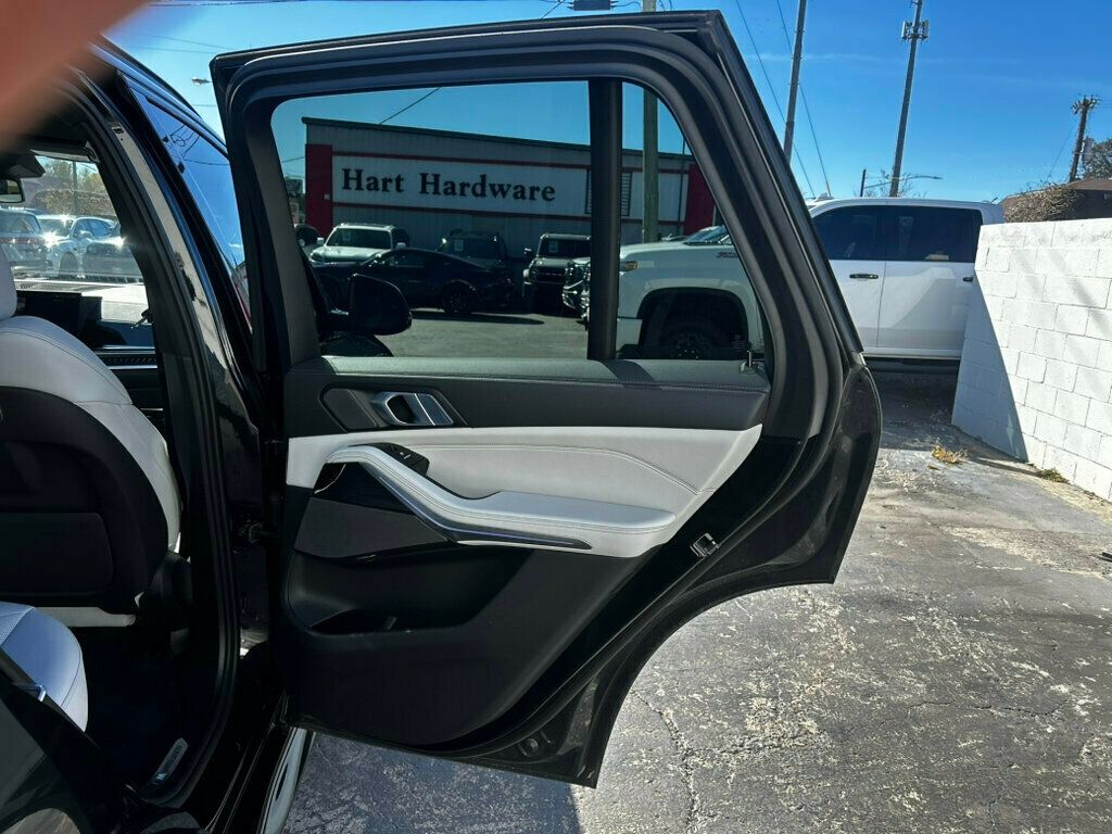 2025 BMW X5 LocalTrade/M-SportProfessionalPkg/PremiumPkg/HeatedSeats/NAV - 22944691 - 17
