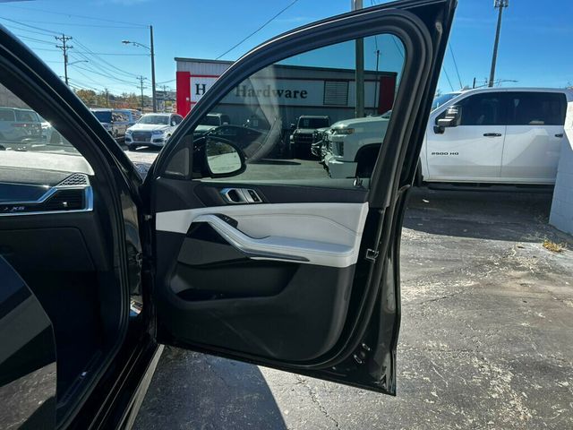 2025 BMW X5 LocalTrade/M-SportProfessionalPkg/PremiumPkg/HeatedSeats/NAV - 22944691 - 20