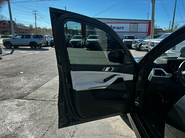 2025 BMW X5 LocalTrade/M-SportProfessionalPkg/PremiumPkg/HeatedSeats/NAV - 22944691 - 8