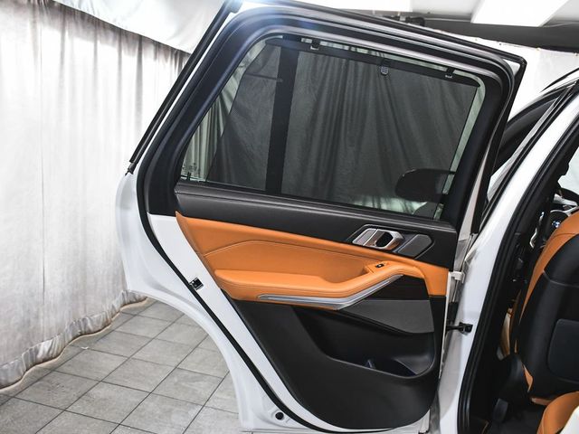 2025 BMW X5 M60i - 23030024 - 11