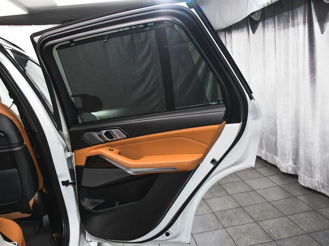 2025 BMW X5 M60i - 23030024 - 13